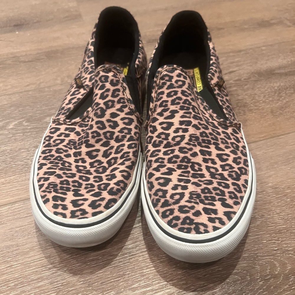 Vans deluxe comfort leopard cheetah slip on sneakers size 11